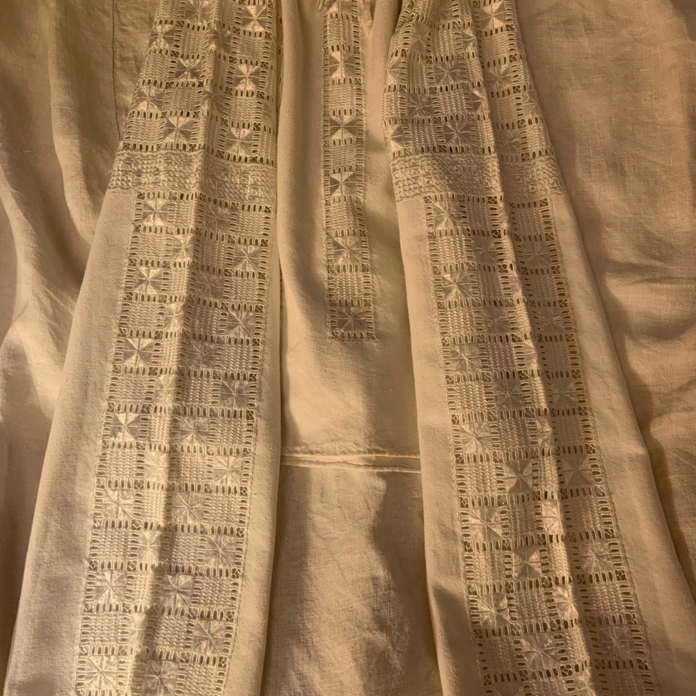 Vintage Ukrainian Embroidered Blouse – XS / Teen Size